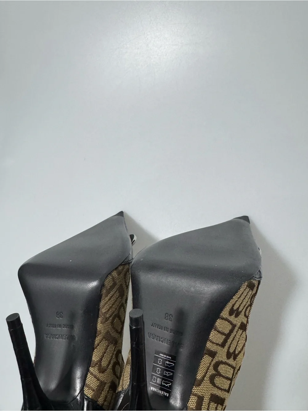 Balenciaga Essex 110mm Boots Beige Black Women’s EU 38/US 8